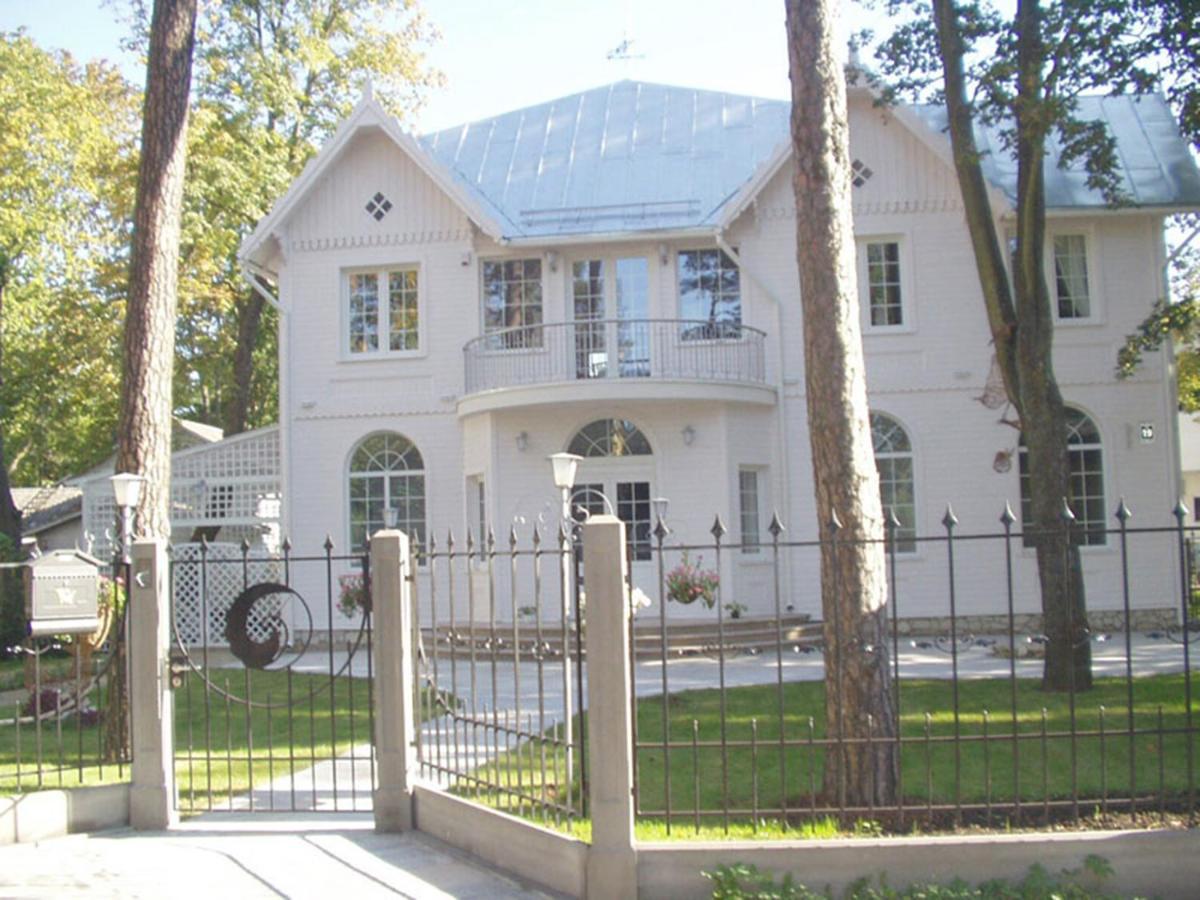 Art Residence Jūrkalne Kültér fotó